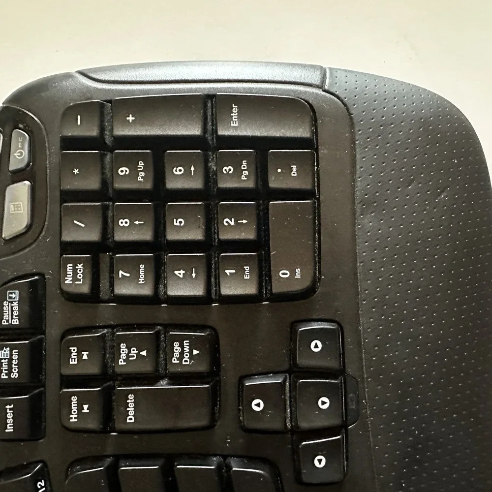 Logitech Wave Y-RCP140 CANADA310 Cordless Keyboard Only No Reciever Tested Works